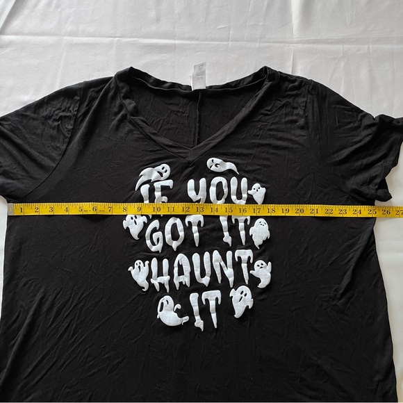 Sew in Love Ladies 3X Black V-neck Halloween T-shirt If You Got It Haunt it Top - Picture 6 of 10